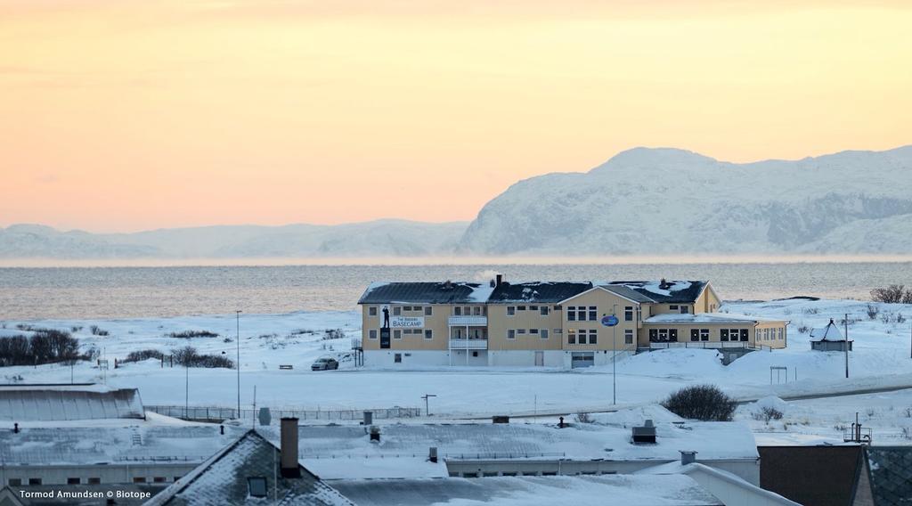 Vadso Fjordhotell Exterior foto
